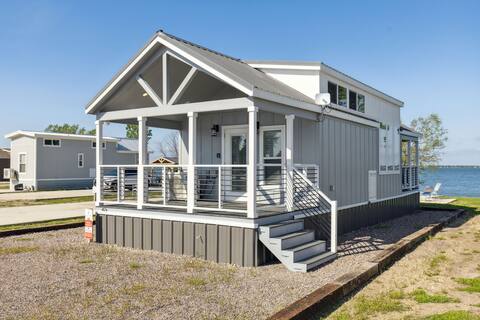 Dazzling + Modern Tiny Lake Home