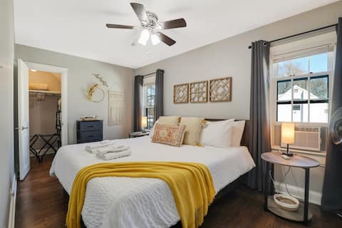 Tranquil Haven, 1 King Bed, Retreat by the River