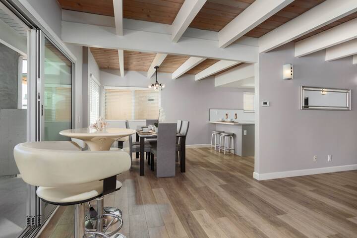 Oceanview Oasis, The Strand, Parking gallery image 4