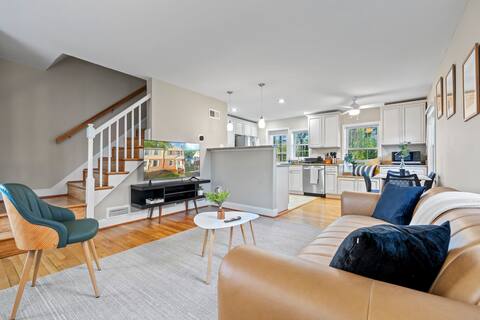 Cozy Retreat: Arcade, Coffee, Parks, EV charger