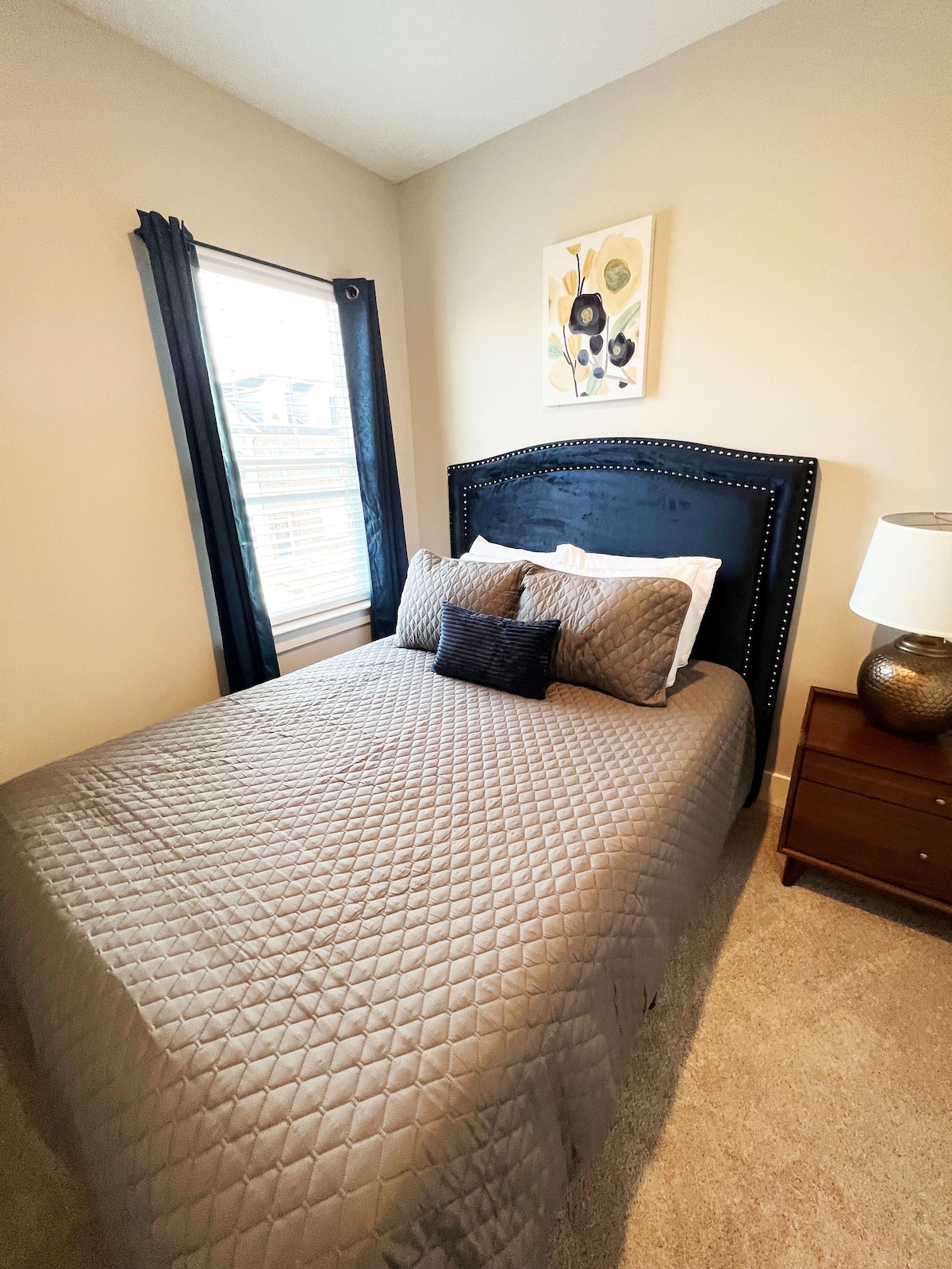 Guest Bedroom with Queen Bed