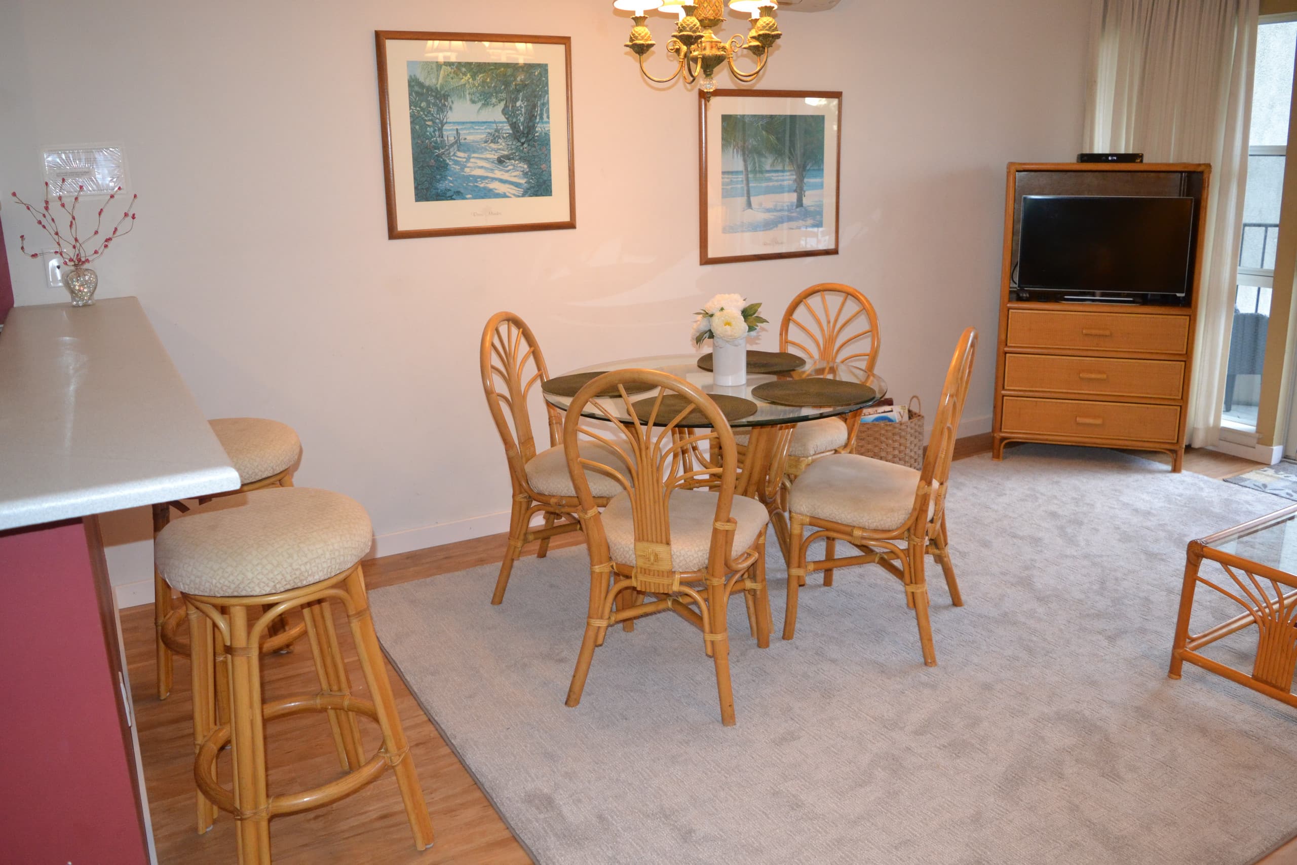 Island Comfort Beautiful Condo - Ocean views - AC - Photo 2