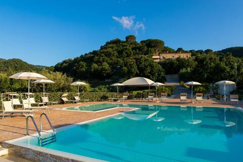 Camera in agriturismo con piscina, vista Isole