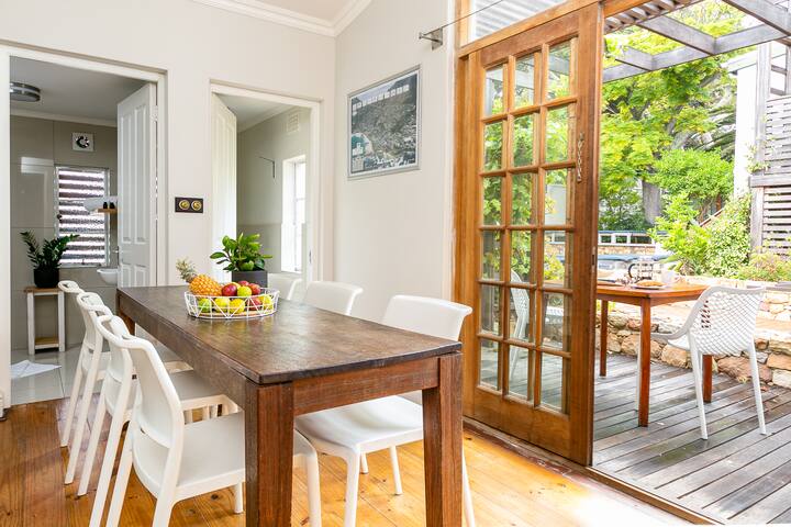 Two bedroom Stone Cottage gallery image 4