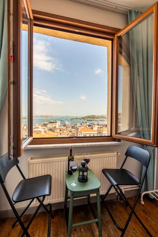 3BR flat w/spectacular views near GalataTOWER