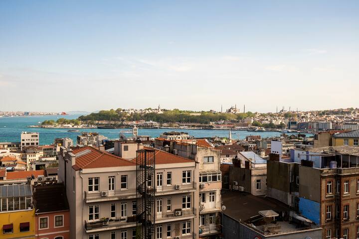 3BR flat w/spectacular views near GalataTOWER gallery image 2