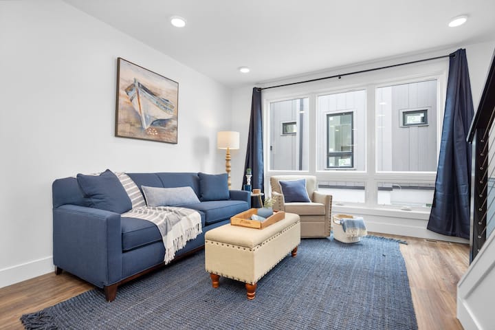 Modern Tc Condo W/ Patio Close To Beach - Traverse City, MI