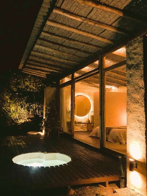 Cabin with Jacuzzi in Juaica · Private
