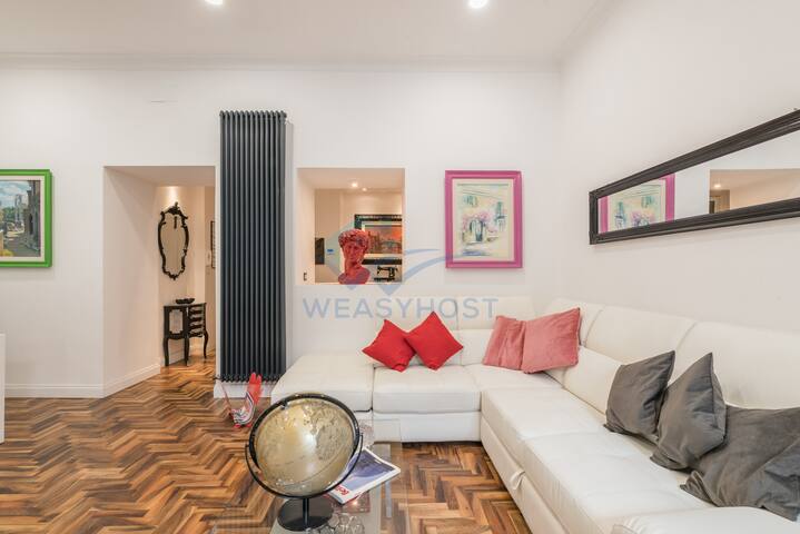 New Prati Luxury Apartment gallery image 3