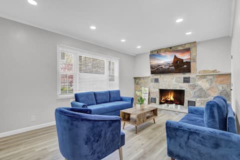 Luxurious 5 Bedroom Modern Home