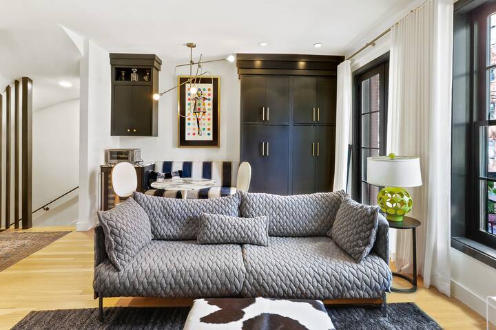 South End Stunner/walk to Head of the Charles gallery image 2