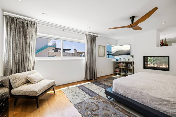 〰The Blue Wave〰 3 blocks from Manhattan Beach Pier gallery image 5