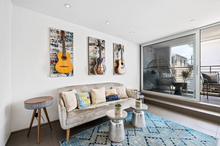 〰The Blue Wave〰 3 blocks from Manhattan Beach Pier gallery image 4