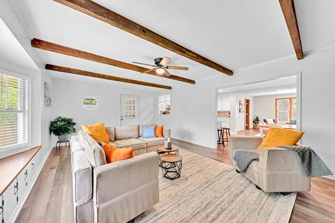15 min Downtown | 5 min Park Circle | Spacious
