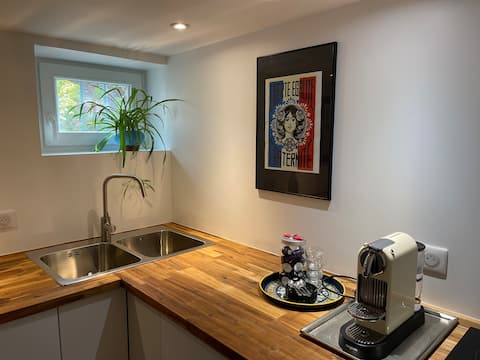 Successful Airbnb property: Duplex studio with fiber, terrace and garden in Saint Ouen Sur Seine