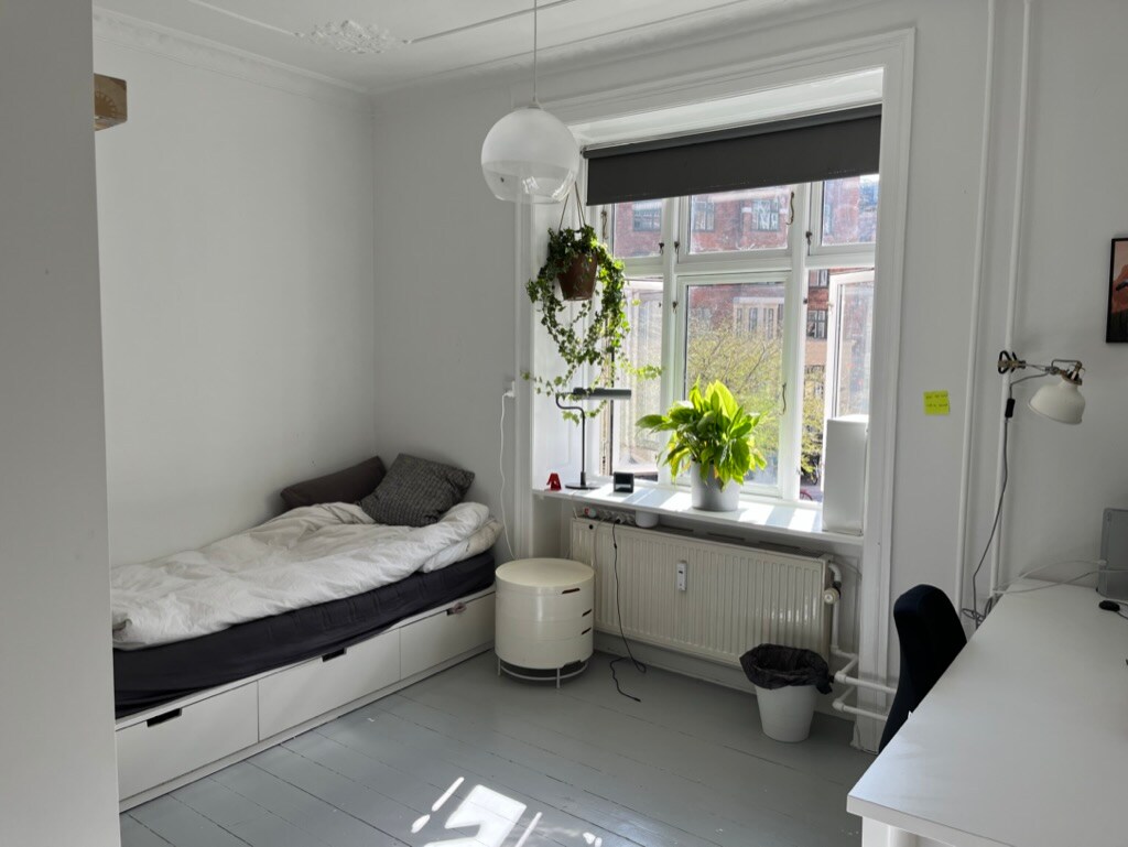 Спалня 2
Възможност за въздушен матрак и/или допълнителен матрак