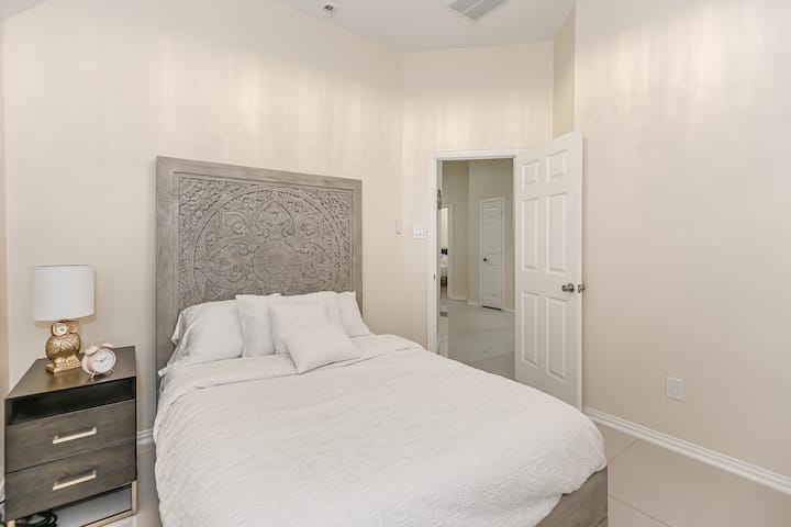 საძინებელი 4