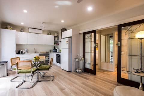 Beautiful Pet Friendly 1BR Cottage with Patio!