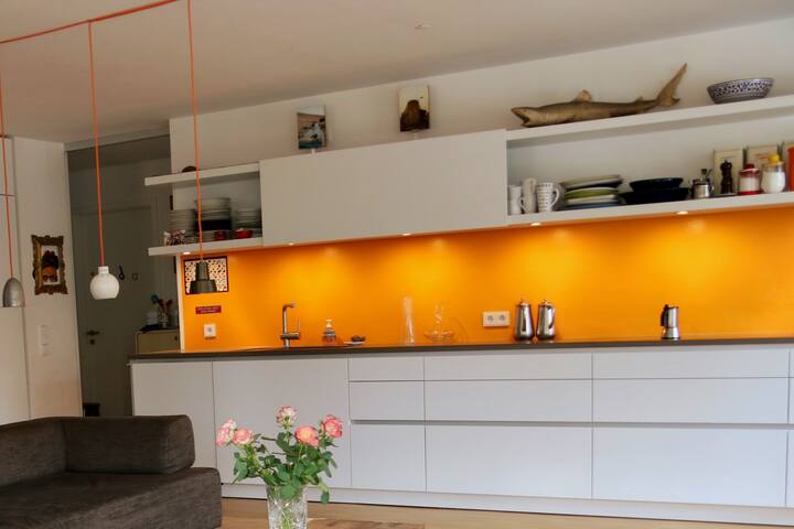 Sunny apt in the heart of Munich gallery image 2