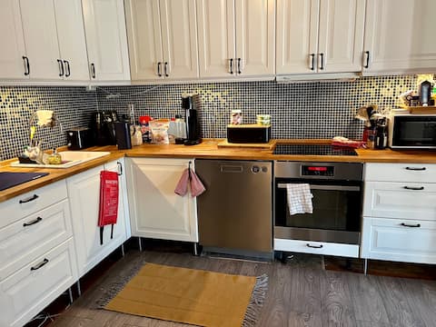 Nice room 25m2 room 2 double beds and Electric car charger