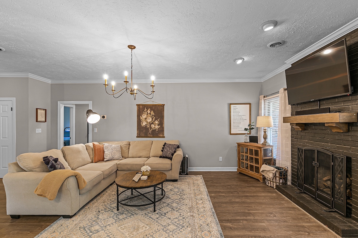 Top performing Airbnb: Cozy Cove Home in Jackson