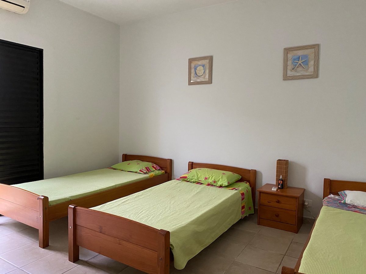 غرفة النوم 2