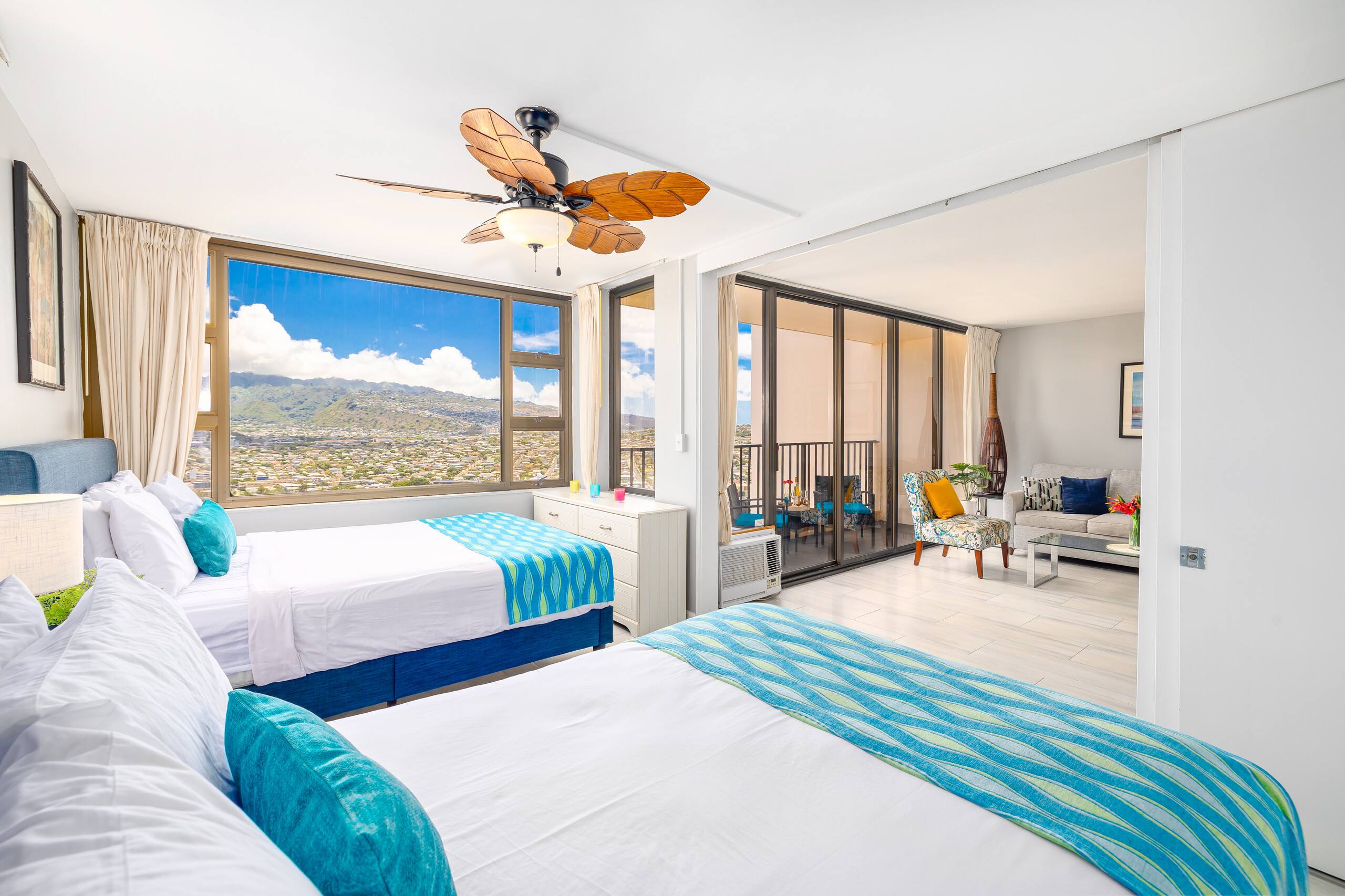 Condo in Honolulu · ★4.88 · 1 bedroom · 3 beds · 1 private bath - Image 14