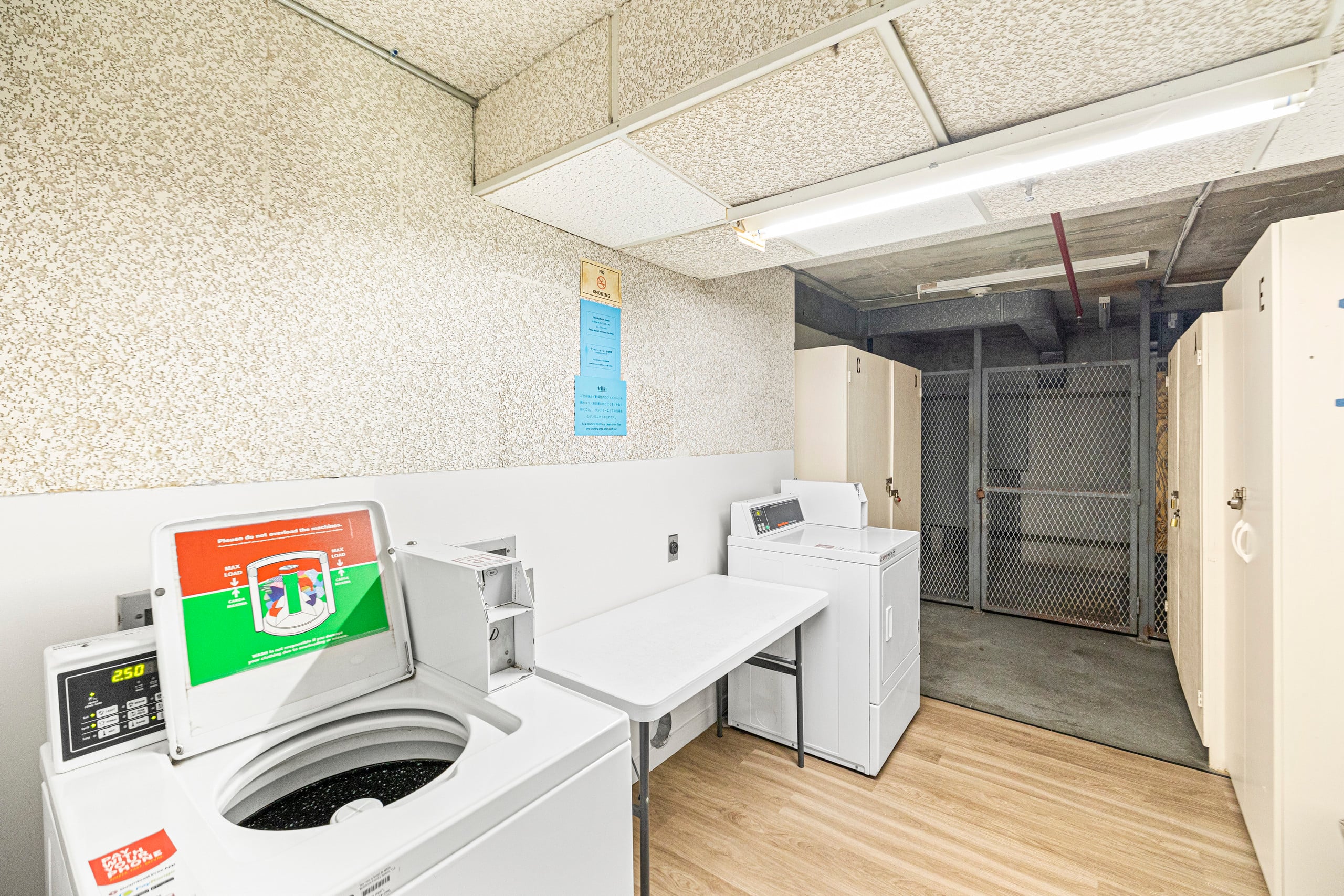 Condo in Honolulu · ★4.88 · 1 bedroom · 3 beds · 1 private bath - Image 31