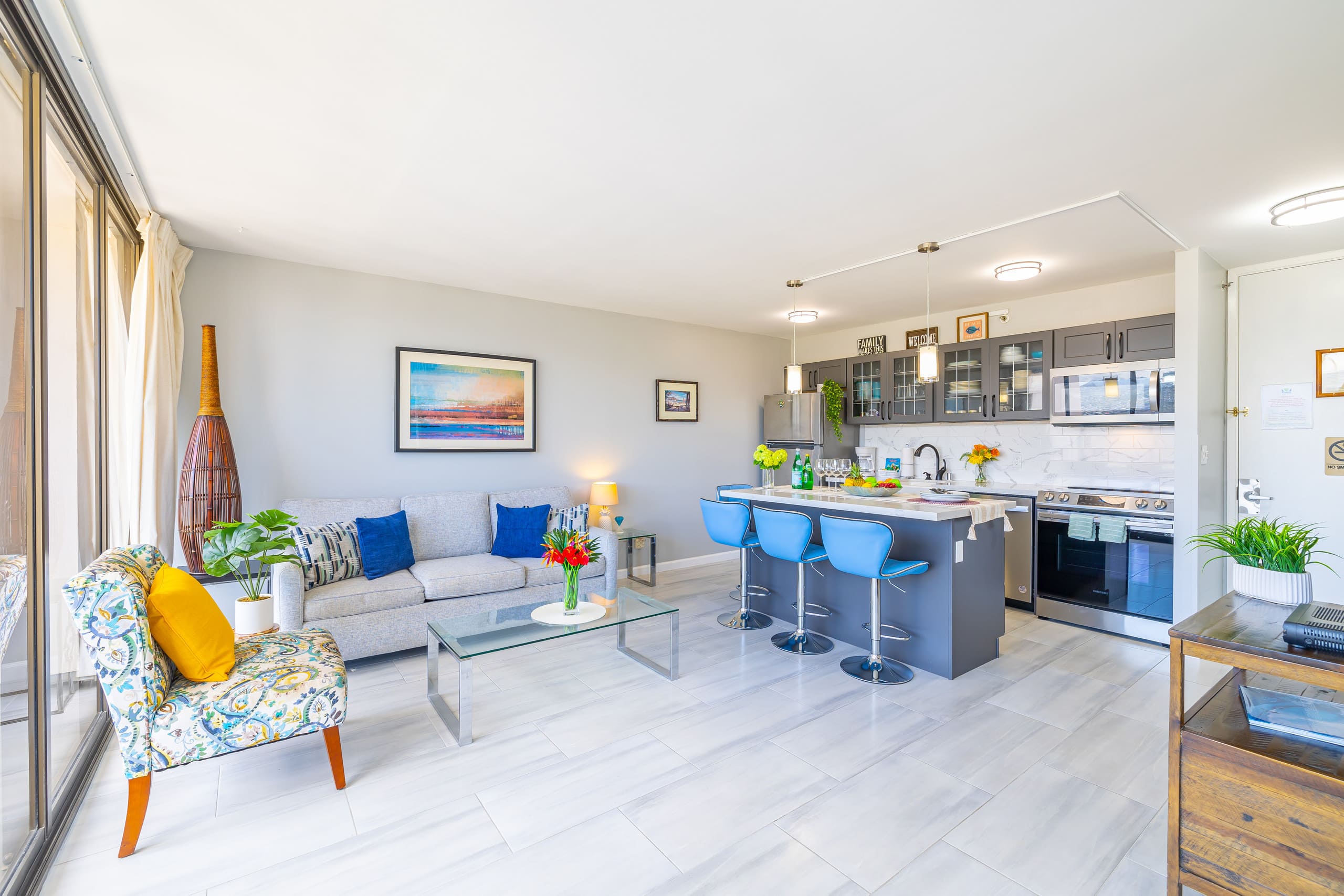Condo in Honolulu · ★4.88 · 1 bedroom · 3 beds · 1 private bath - Image 6