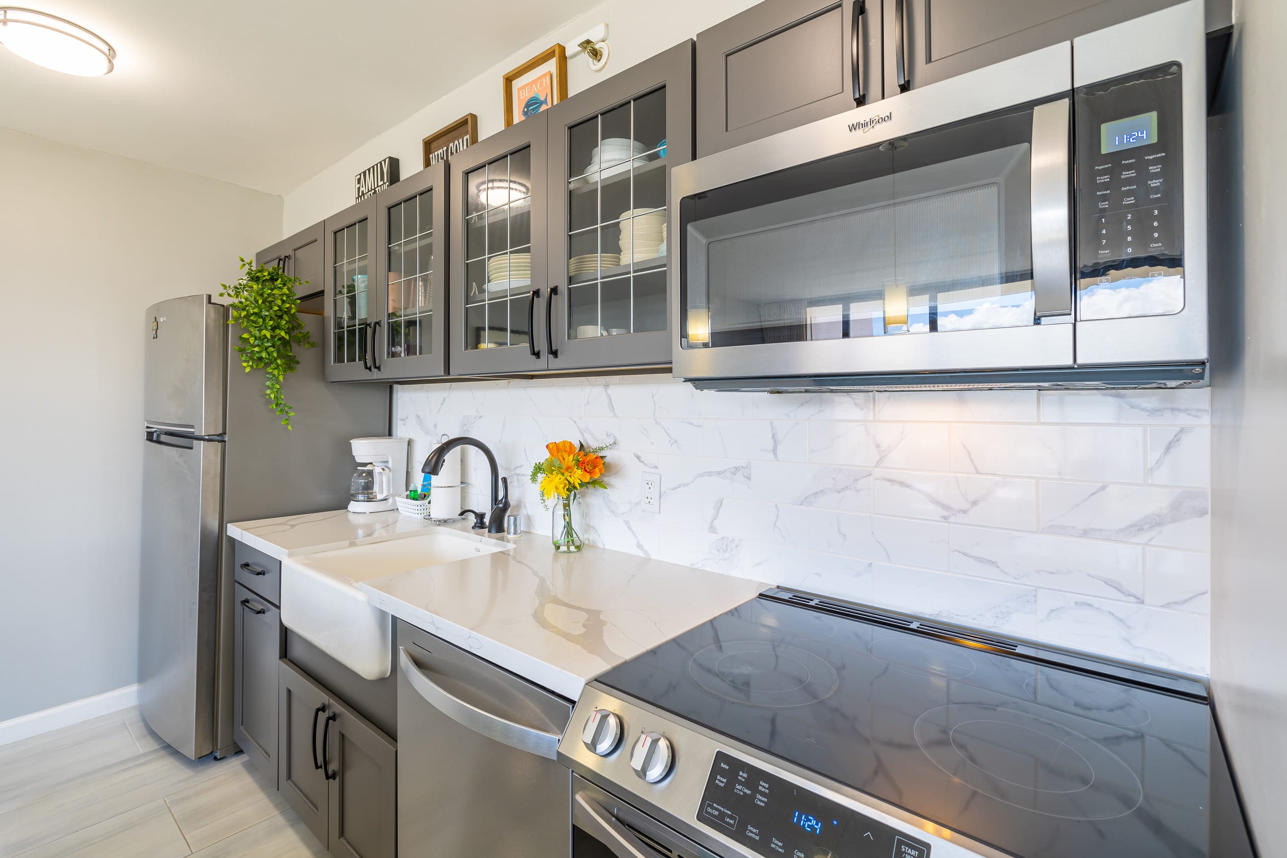 Condo in Honolulu · ★4.88 · 1 bedroom · 3 beds · 1 private bath - Image 8