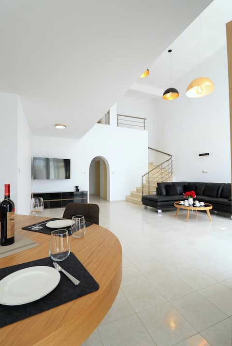 Top performing Airbnb: Ravda Residence Vila Modern in Несебър