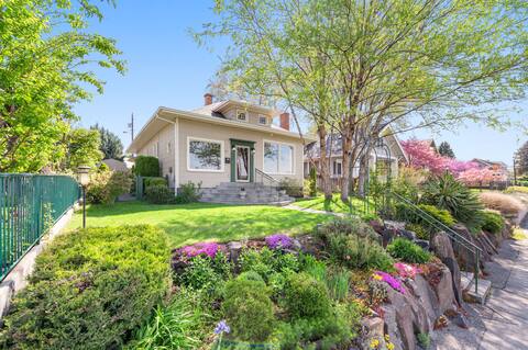 Prospect Delight - River Views & Historic Charm