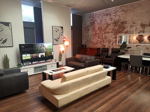 Space and character in the heritage hub