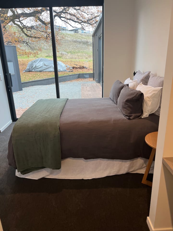 Náhradná spálňa s vlastnou kúpeľňou 