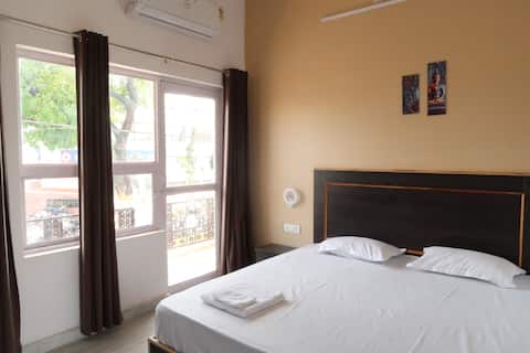 AC Room central near temples, Aarambh Residency