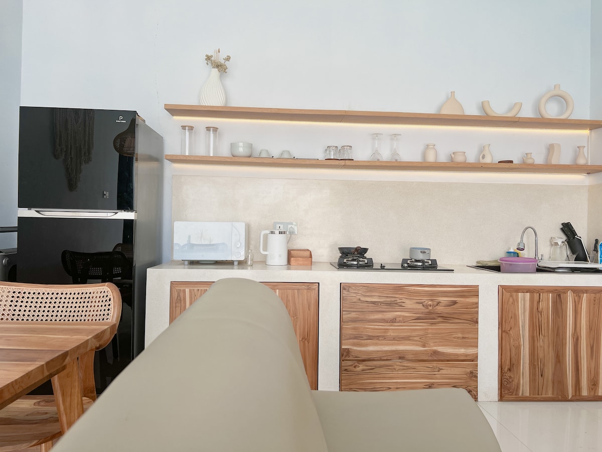 Gisela Villa Lovina : 1BR With Private Pool photo 10