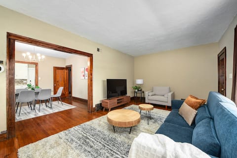 Top Airbnb: Bohemian Retreat ~ 15min to DT~ 8min to Cle Clinic in Buckeye Shaker Square