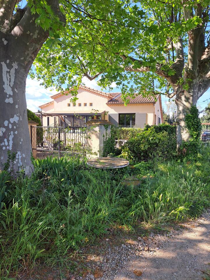 House at the gates of Avignon Houses for Rent in Avignon, Provence