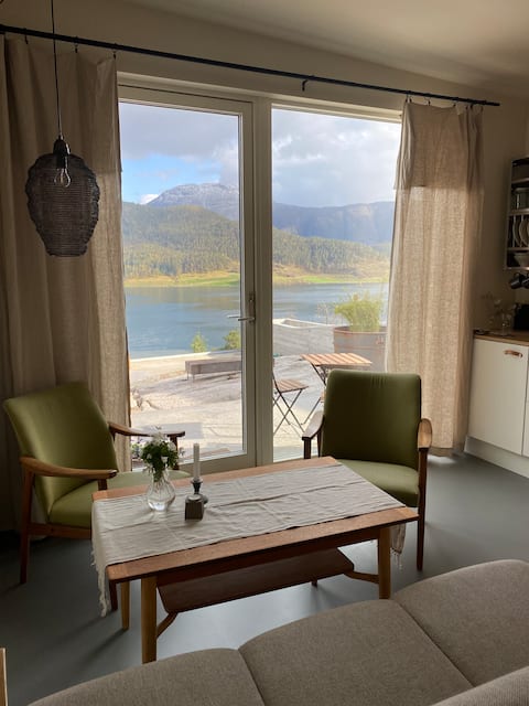 Top performing Airbnb: Micro house overlooking fjords and mountains in Suldal