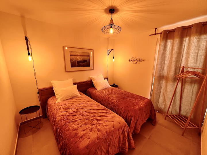 საძინებელი 1