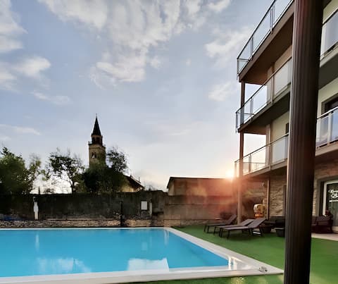 Alexandra's Sunset Apartment