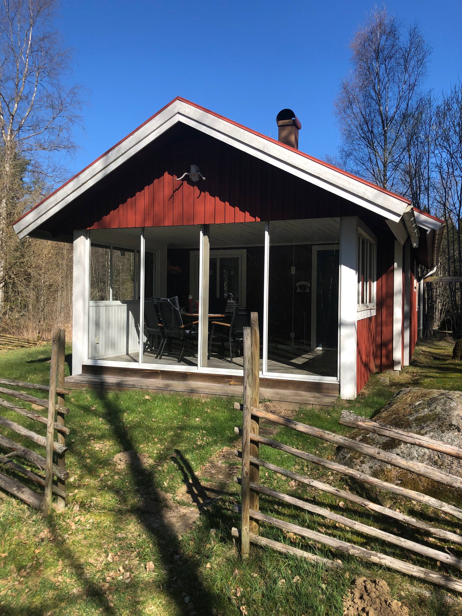 Cabin near lake Åsnen, Cabin Älgen