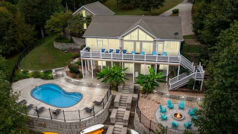 On The Lake With A Pool