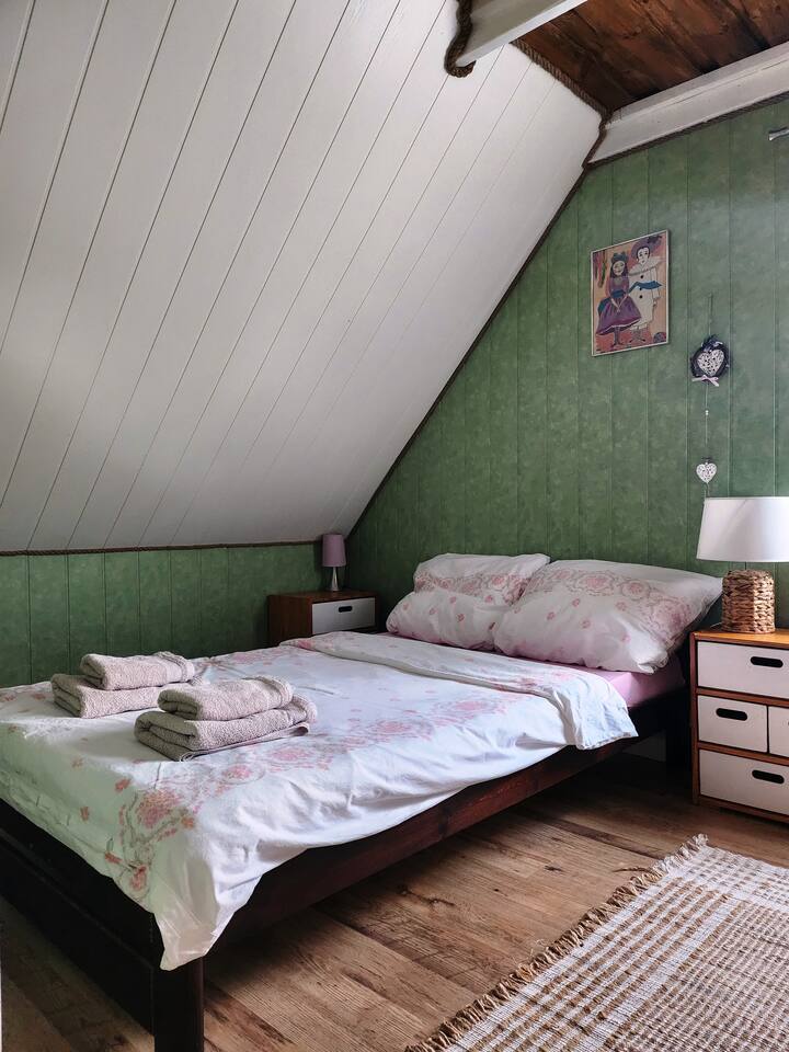 спална соба бр. 3 единечен кревет 120x00 