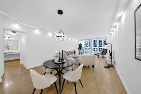 Top Airbnb: Gym | Pool | Long Stay Ideal | StayCozy in Omni/Pac