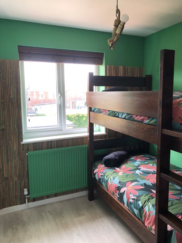 ห้องนอนที่ 3 - เตียงสองชั้น - ธีมฟอเรสต์