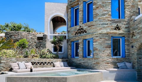 Beachfront Villa Gaia w/ Μajestic Sunset Views