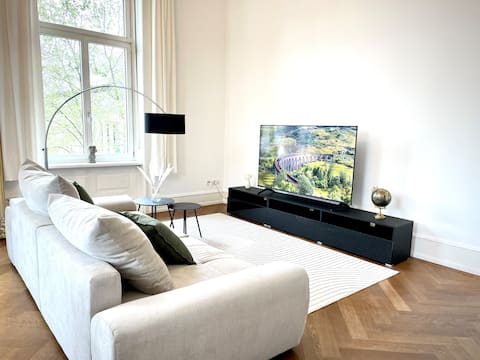 Leistungsstarkes Airbnb: Palais Passy ~ Design suite with a view in the center in Wiesbaden