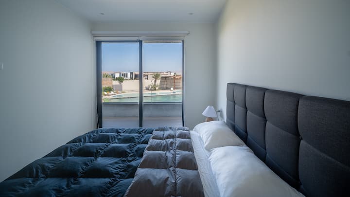 Vistas al dormitorio principal durante el día