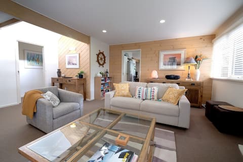 Top performing Airbnb: Comfy and Convenient in Rye